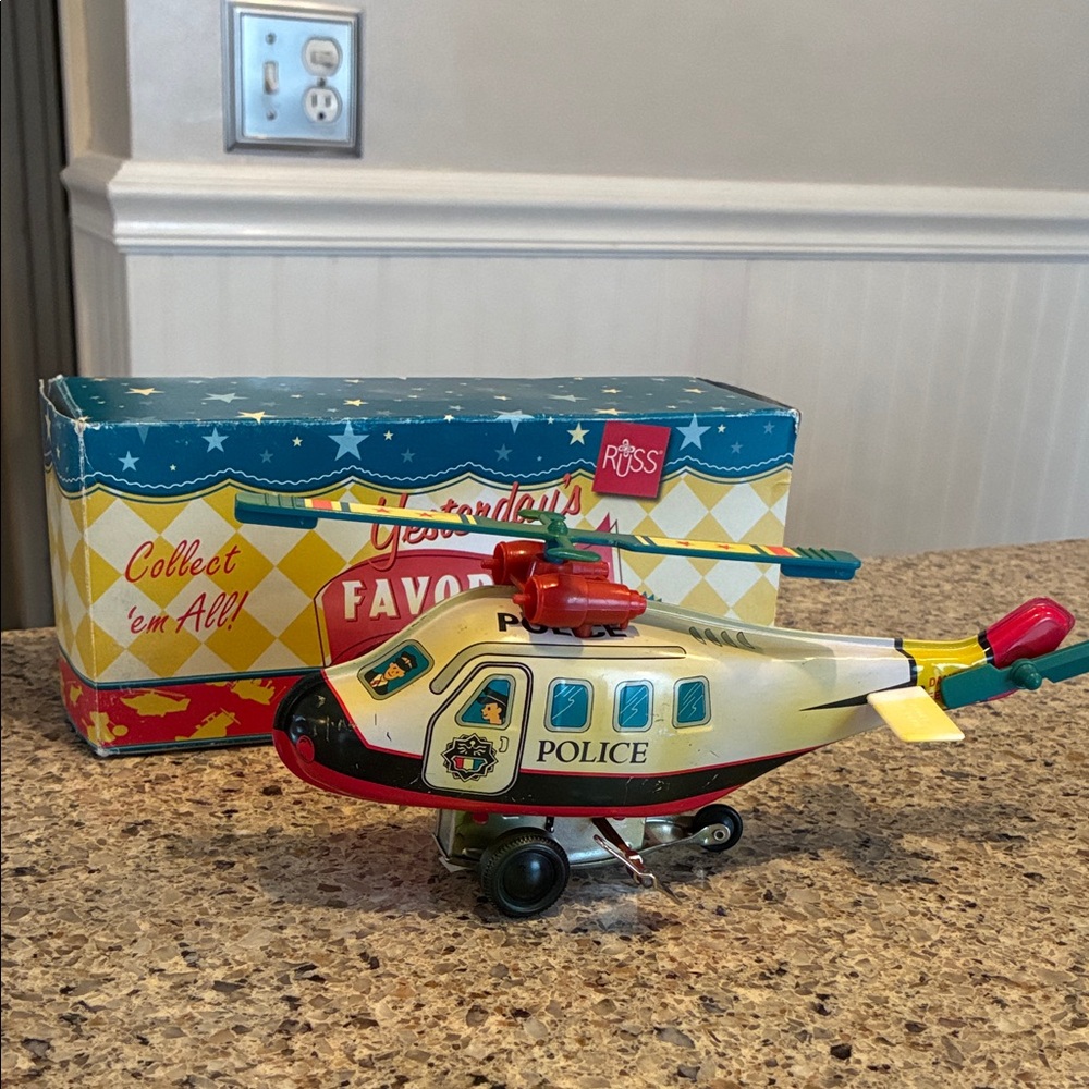 Vintage Russ Yesterday’s Favorites Toy Wind-up Police Helicopter